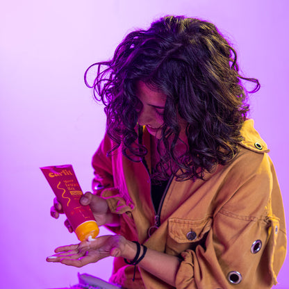 Wavy leave-in conditioner